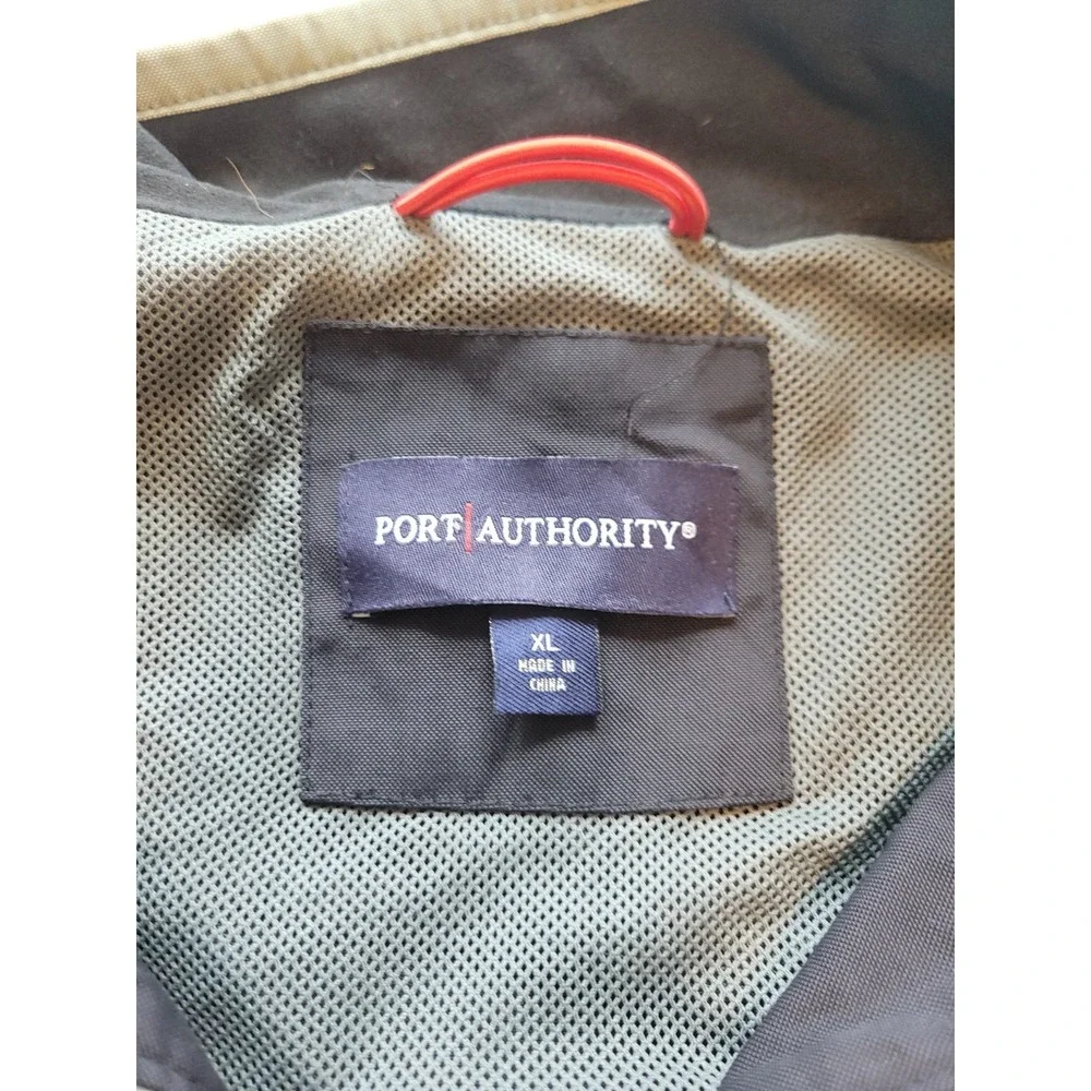 Caterpillar Port Authority CAT  Black Jacket  ‎ XL